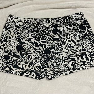 New York & Company Black and White Printed Shorts